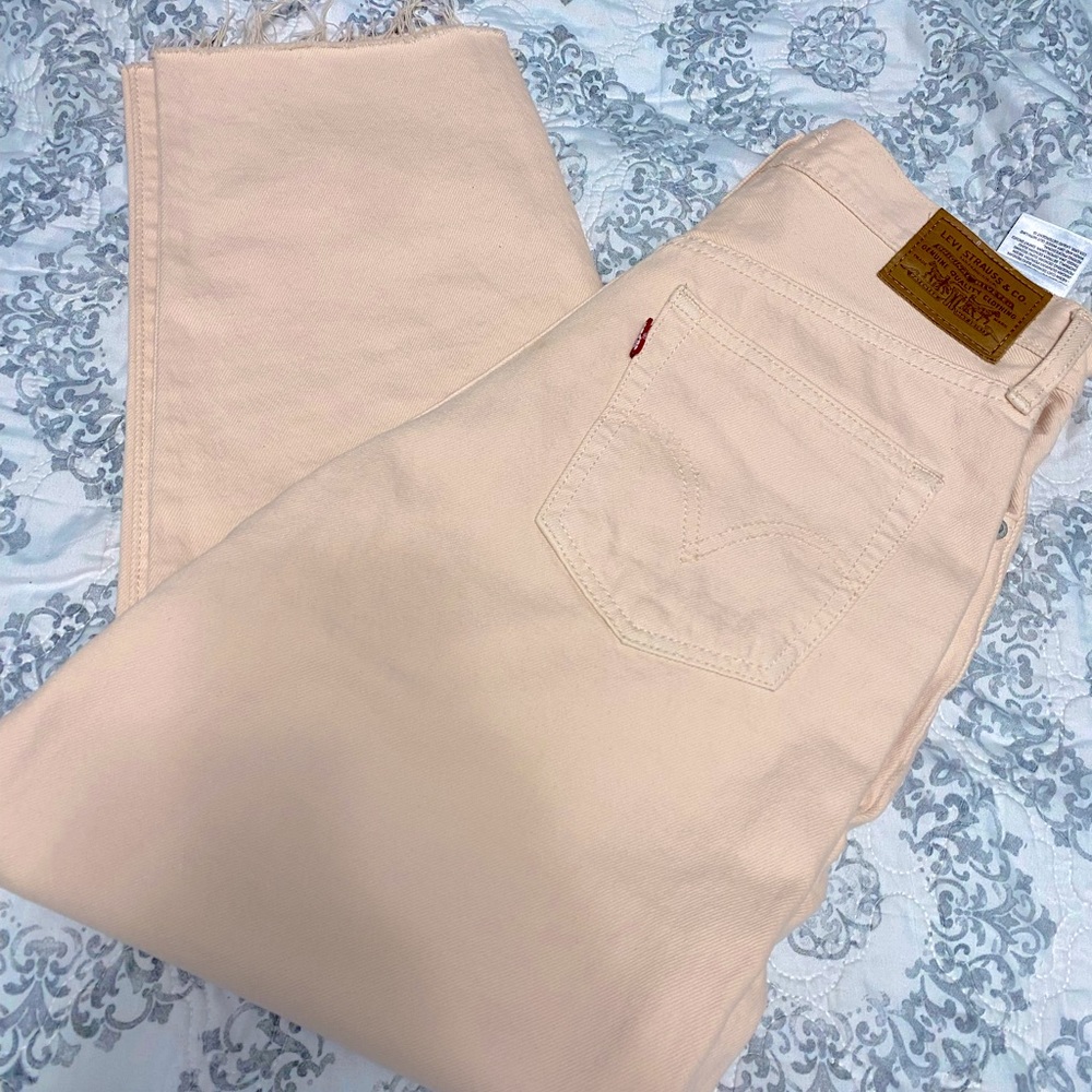 Levi’s premium 28 x 31  baby pink